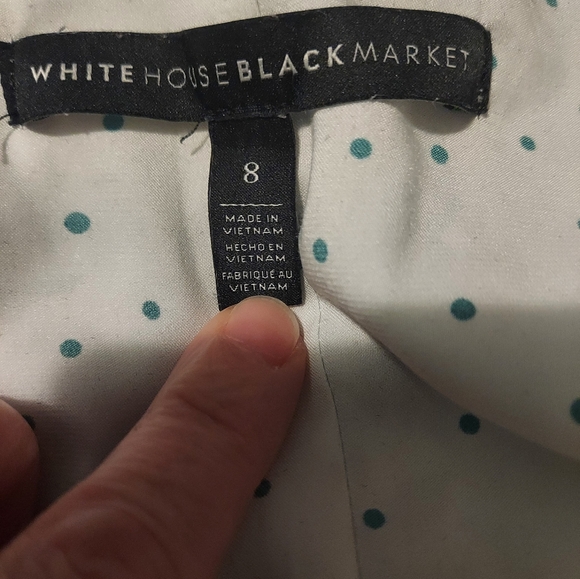 WHITE & BLUE FLOWERED BLOUSE. NWOT - Picture 3 of 4